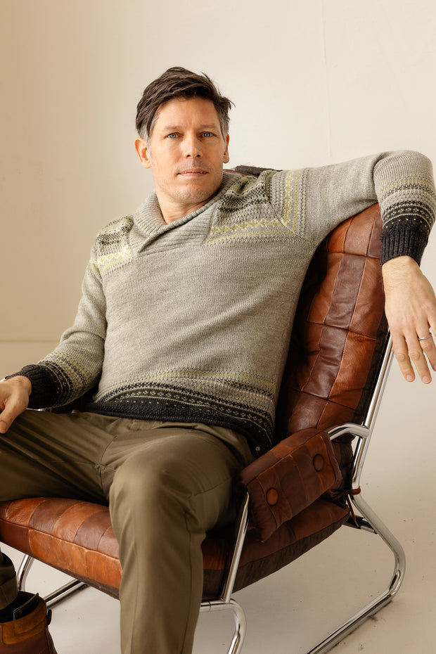 Glesver Men's V-Neck Collared Sweater