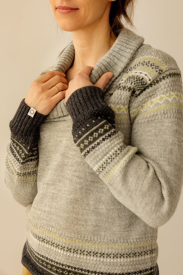 Glesver Women's V-Neck Collared Sweater